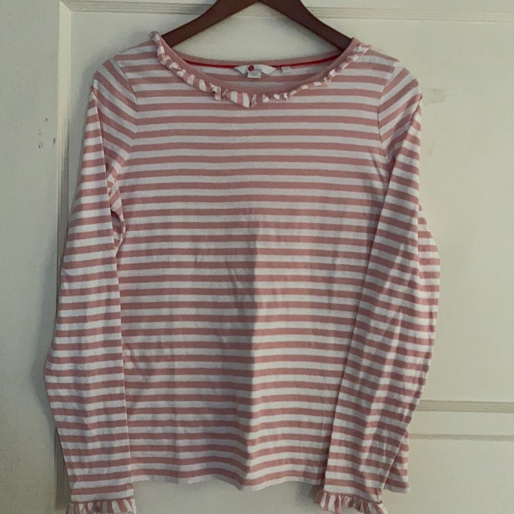 Boden Ruffell neck T shirt